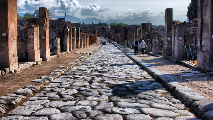pompeii vip skiptheline with your archaeologist guide