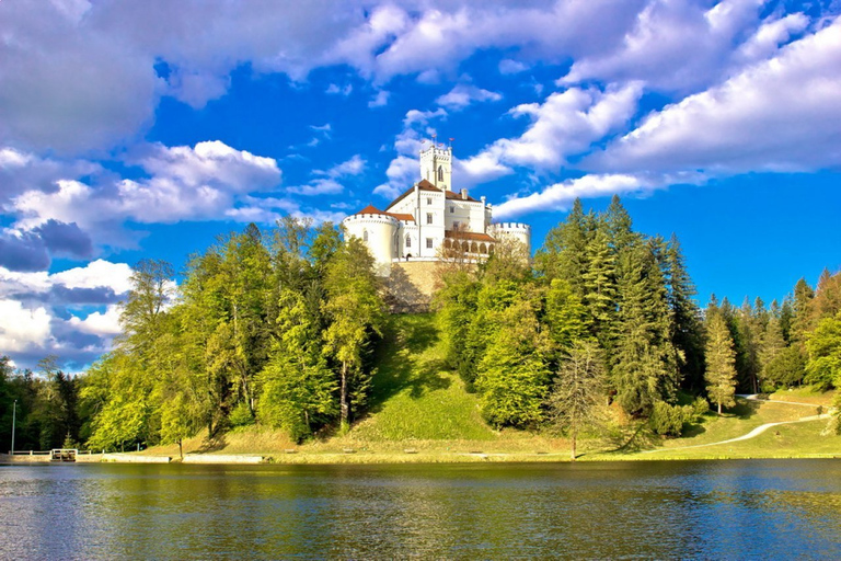 Zagreb: Excursión de un día al Castillo de cuento de hadas con cata de vinos y almuerzo