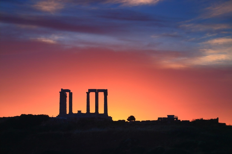 Puesta de sol en el cabo Sunión desde Atenas
