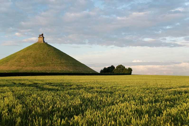 Brussels: Waterloo Private Battlegrounds Tour with Lion Hill