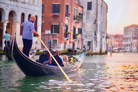 Venice: Private Gondola RideVenice: Private Gondola Ride - Morning/Afternoon