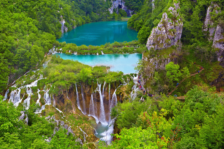 Split: Transfer naar Zagreb met Plitvice Meren Entree TicketsTocht vanuit Split