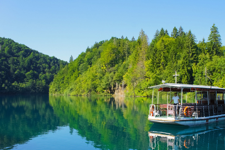 Split: Transfer naar Zagreb met Plitvice Meren Entree TicketsTocht vanuit Split