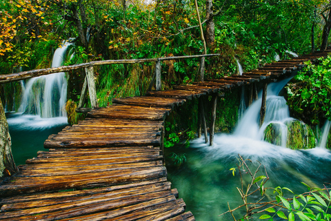 Split : Transfert à Zagreb avec billets d&#039;entrée aux lacs de Plitvice.Circuit depuis Split