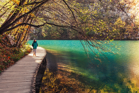 Split : Transfert à Zagreb avec billets d&#039;entrée aux lacs de Plitvice.Circuit depuis Split