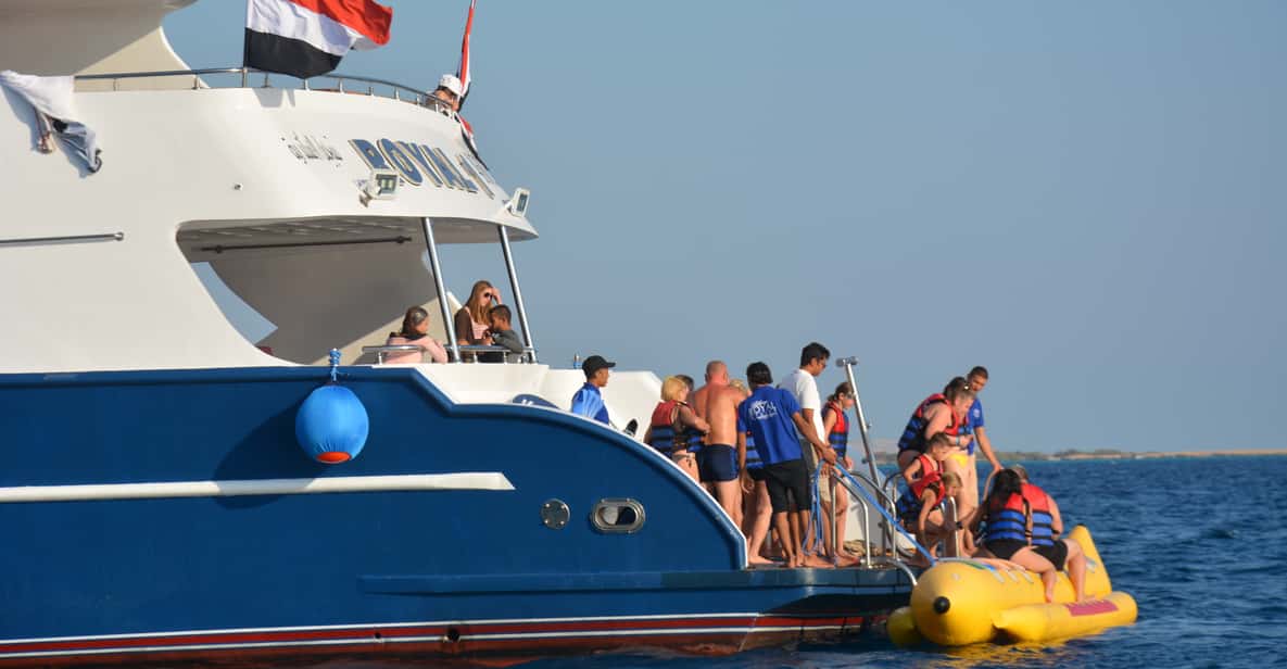 Mar Rosso: tour in yacht con 6 attività e pranzo da Hurghada