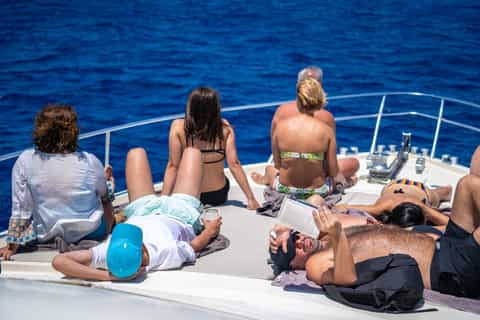 Astypalea: Day Cruise to Vatses and Kaminakia with Lunch