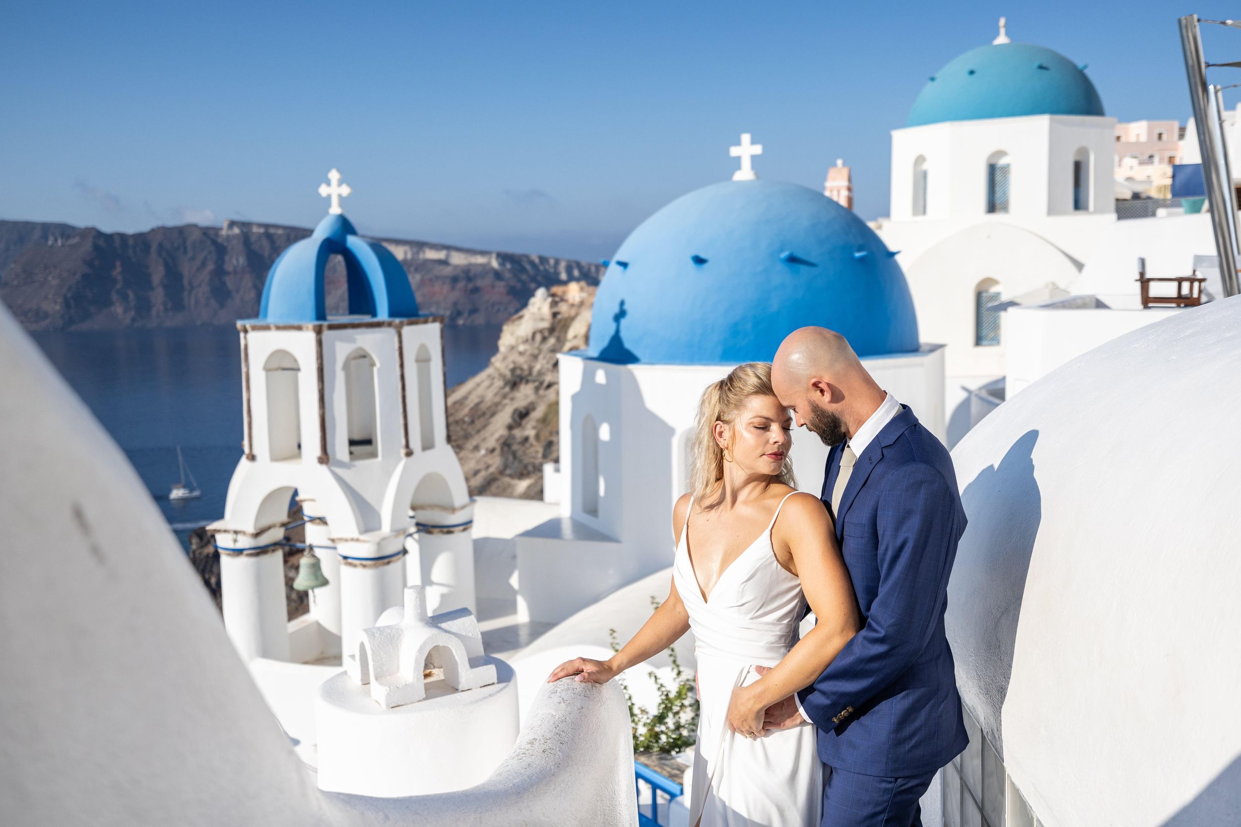 Santorin: Fotoshooting in Oia mit einem privaten Fotografen