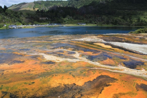 De Rotorua: lac Taupo et parc géothermique d'Orakei Korako