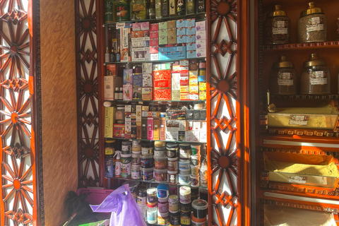 Cairo: Souvenir Shopping Tour with Private Transfer