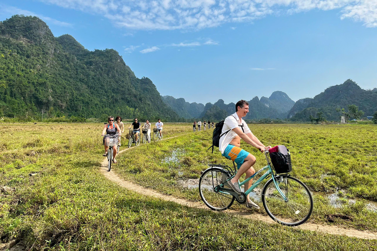 Hanoi/Hafen : 2-tägige Ha Long &amp; Lan Ha Bucht auf LuxuskreuzfahrtenLimousinenbus von Hanoi nach Ha Long