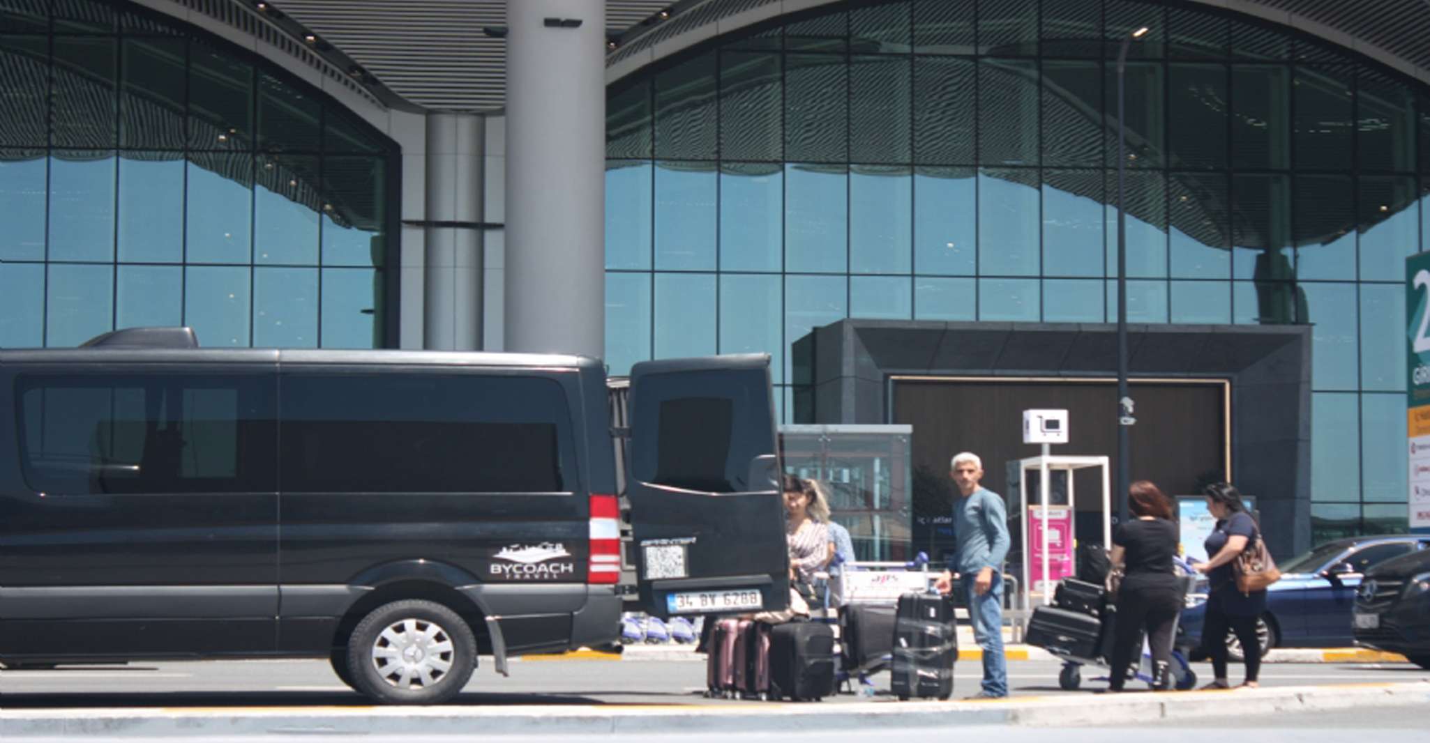 Service de transfert aéroport d'Agadir ou de Taghazout 24/7 - Hizvo