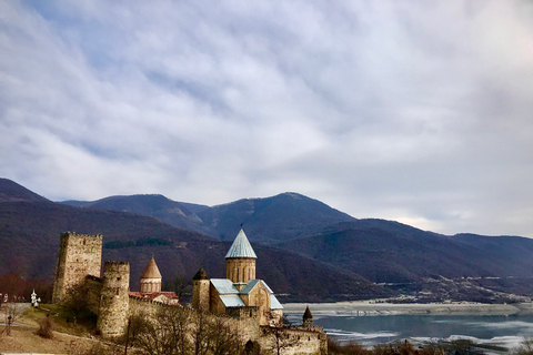 Gudauri und Kazbegi: Privater Tagesausflug von Tiflis