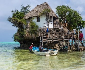 Zanzibar: visita al ristorante The Rock e a Kuza Cave