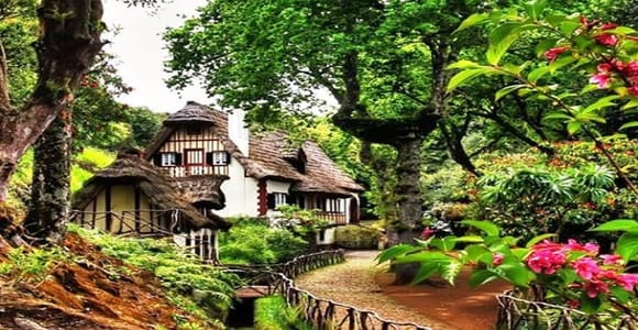 Madeira: Santana Traditional Houses Private Half-Day Tour