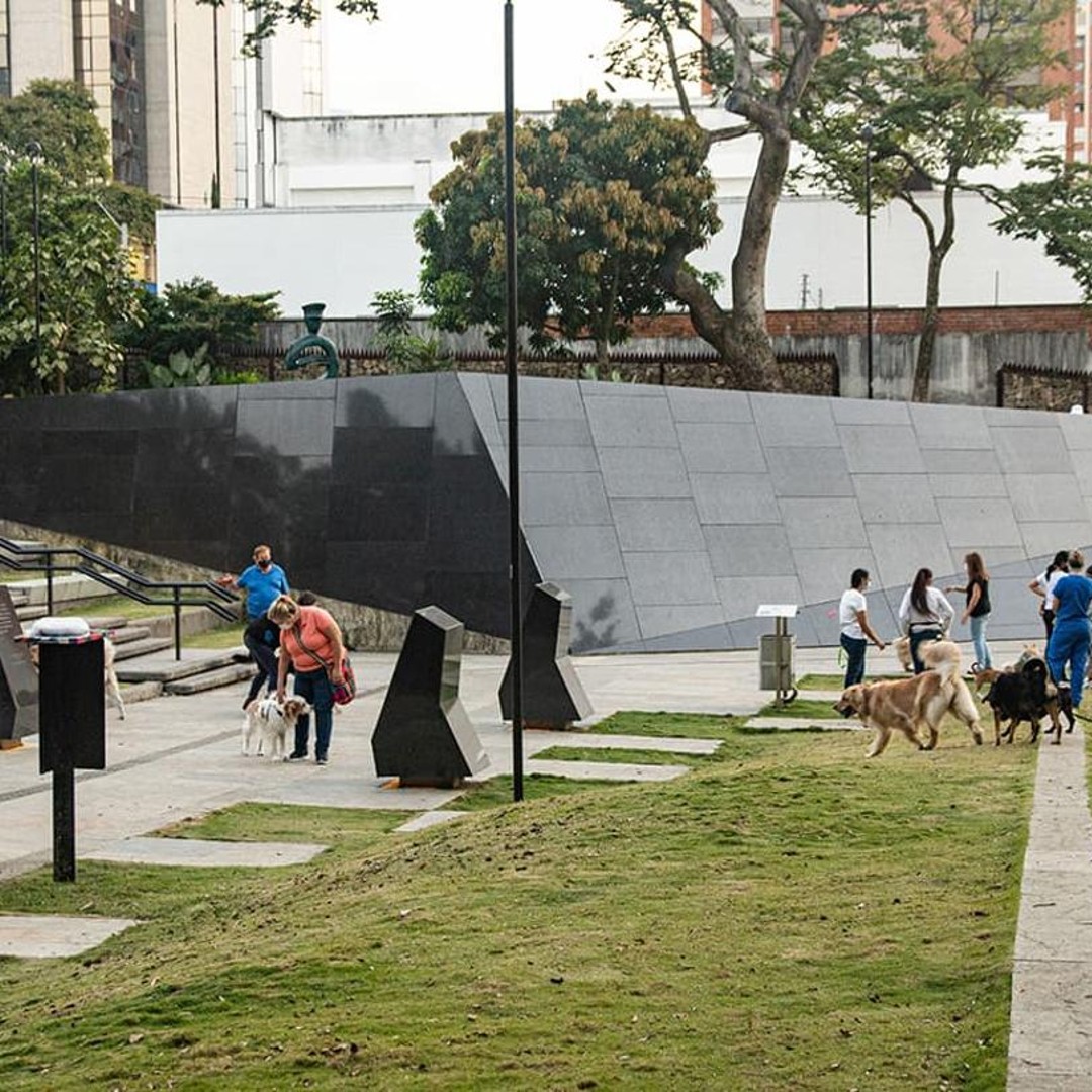 Colagem de mídia