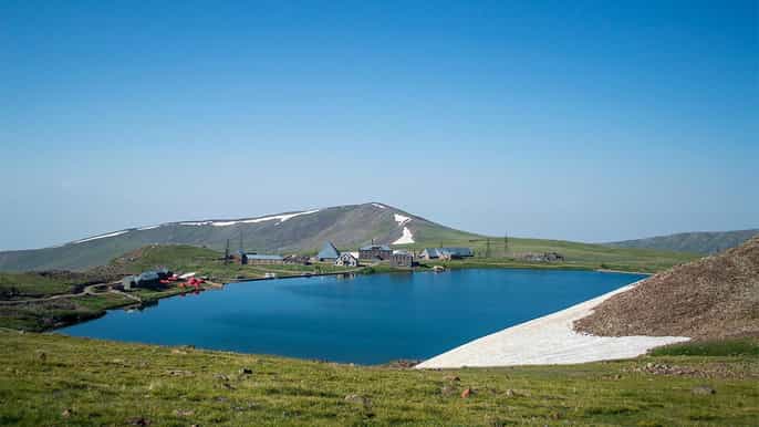 one day hiking tour to the northern summit of aragats