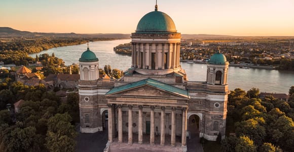 Von Budapest aus: Ganztagestour durch das Donauknie mit Mittagessen