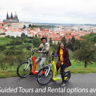 Praga: tour panoramico in scooter o bici elettrica
