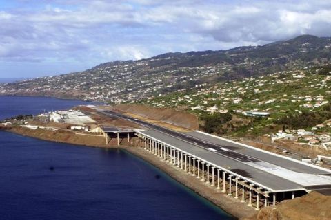 Madeira: Private Airport Transfer Service