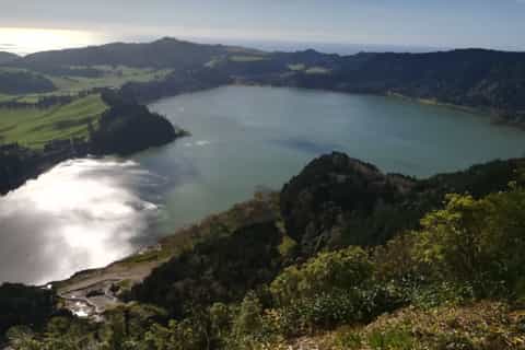 蓬塔德尔加达：圣米格尔半日游