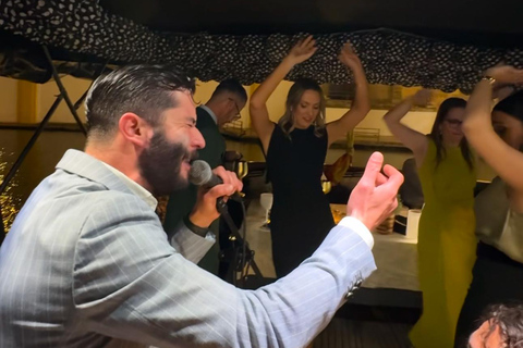 Seville: Flamenco life music Yacht Cruise, Tapas & Drinks Private Yacht Flamenco life music Cruise, Wine beers & tapas