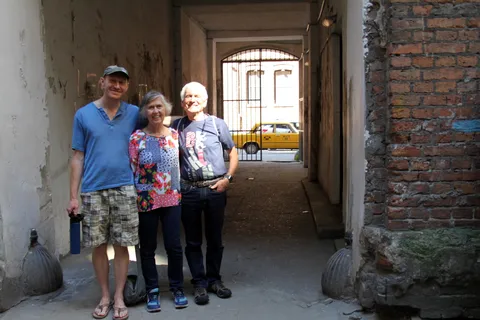 Tour privato del patrimonio ebraico di Varsavia in Fiat retrò