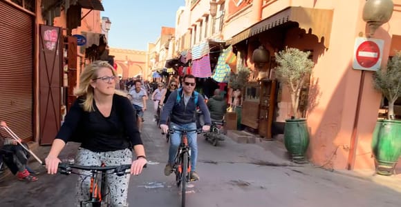 Marrakech : Visite guidée à vélo avec un guide régional