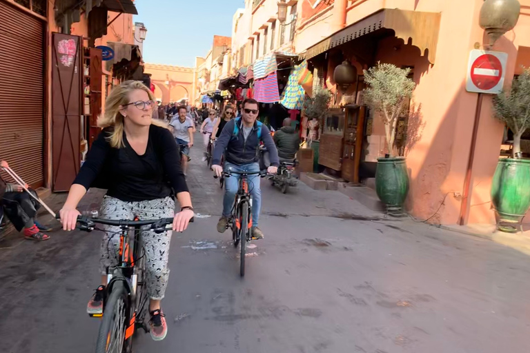 Marrakech: Tour de bicicleta com um guia localPasseio pela Manhã