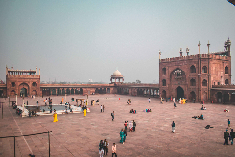 Czerwony Fort i Old Delhi Heritage Walking and Rickshaw TourWycieczka po Starym Delhi z usługą Pick-Up i przewodnikiem po języku angielskim