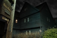 Salem, fantasmas, brujas y hechiceros visita guiada a pie - Hizvo