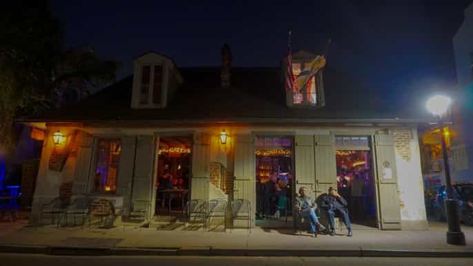new orleans haunted history crawl
