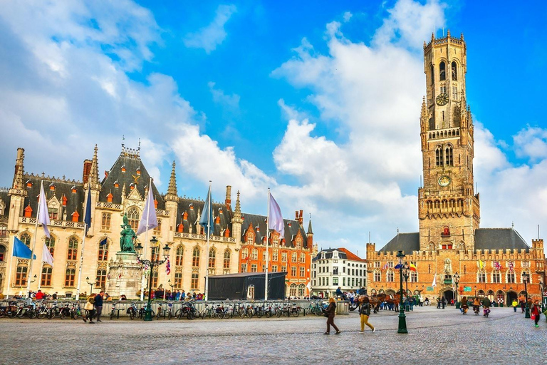 Bruges Uncovered: Walking Tour & Canal Boat Experience Walking tour in English