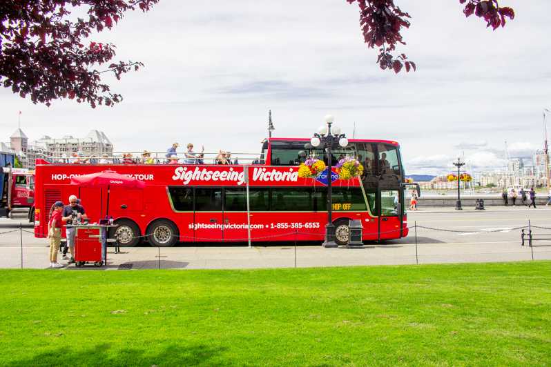 victoria island bus tour