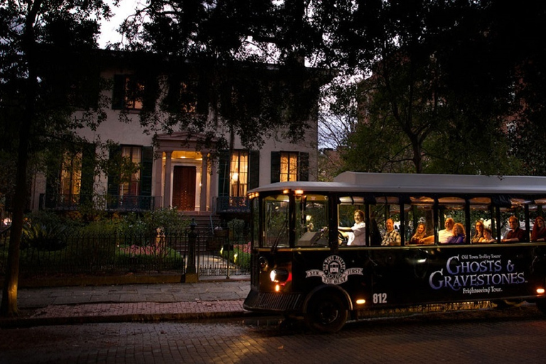 Savannah: Ghosts and Gravestones Tour met toegang tot Low HouseSavannah: Ghosts and Gravestones Tour met toegang tot het lage huis