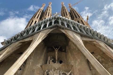 Barcelona: tour privado por el Barrio Gótico y la Sagrada FamiliaBarcelona: tour a pie por el Barrio Gótico y la Sagrada Familia