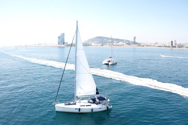 Barcelona: paseo en barcoPaseo privado en bote