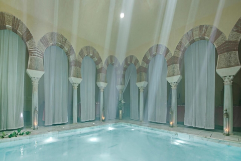 Córdoba: entrada al Hammam Al Ándalus con masaje opcionalExperiencia en el hammam con masaje de 30 minutos