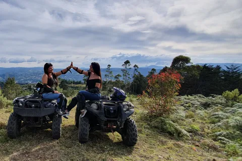 De Medellín: passeio de quadriciclo e experiência combinada de rafting