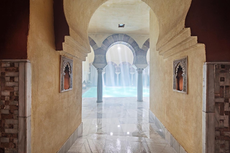 Córdoba: entrada al Hammam Al Ándalus con masaje opcionalExperiencia Hammam con Masaje Exclusivo de 30 Minutos