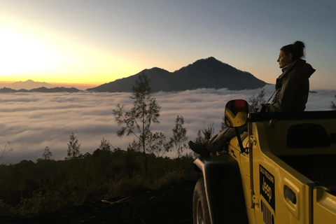 Bali: Aventura de jipe ao nascer do sol no Monte Batur com balanço na selvaPasseio de Jeep e Swing com traslado da área central de Bali