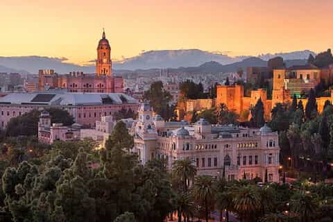 Málaga: Yksityinen panoraamakierros autolla valokuvapysähdyksineen