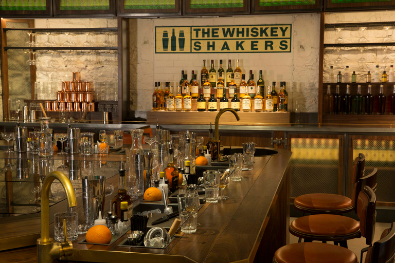 Dublin: Aula de preparação de cocktails com whisky da destilaria Jameson