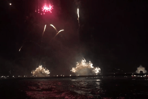 Lisboa: recorrido en barco de vela de fuegos artificiales de Nochevieja