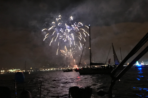 Lisboa: recorrido en barco de vela de fuegos artificiales de Nochevieja