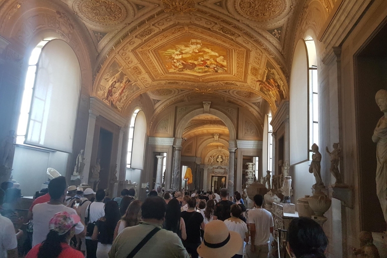Vaticaanse Musea en de Sixtijnse Kapel Small Group TourTour in het Russisch