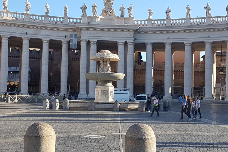Museos del Vaticano y la Capilla Sixtina pequeño grupo de viajeGira en ruso