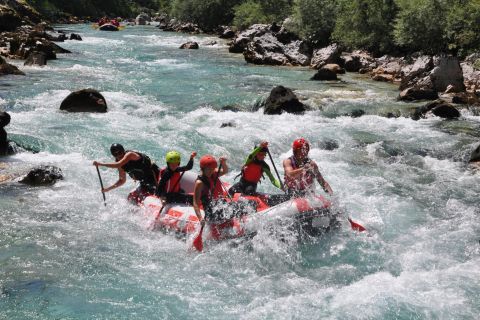 Bovec: rafting sulle rapide del fiume Isonzo