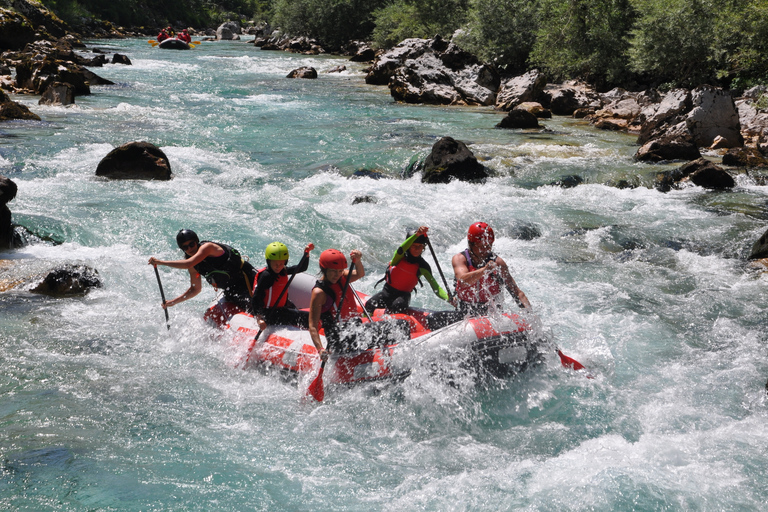 Bovec: Wildwasser-Rafting auf dem SocaTour mit Treffpunkt