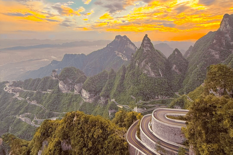 Zhangjiajie: 3-Day Beat the Heat Trip + Rafting & Furong Customized 3-day Tour – Choose your own attractions